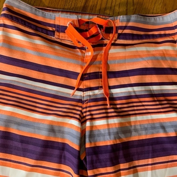 Under Armour Board/Swim Shorts Size 28 Purple/orange/white - Picture 7 of 14